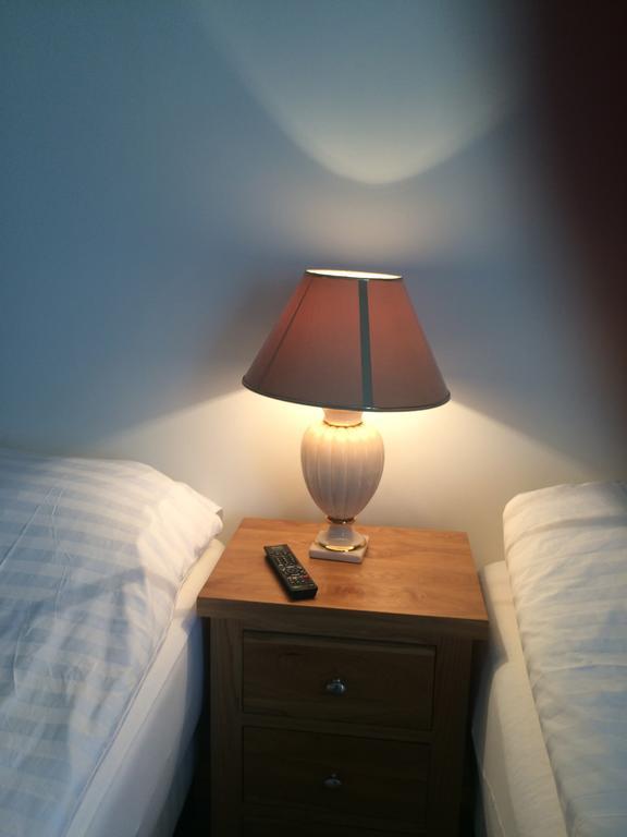 آكيورِيْري Hotel Ibudir Apartments الغرفة الصورة