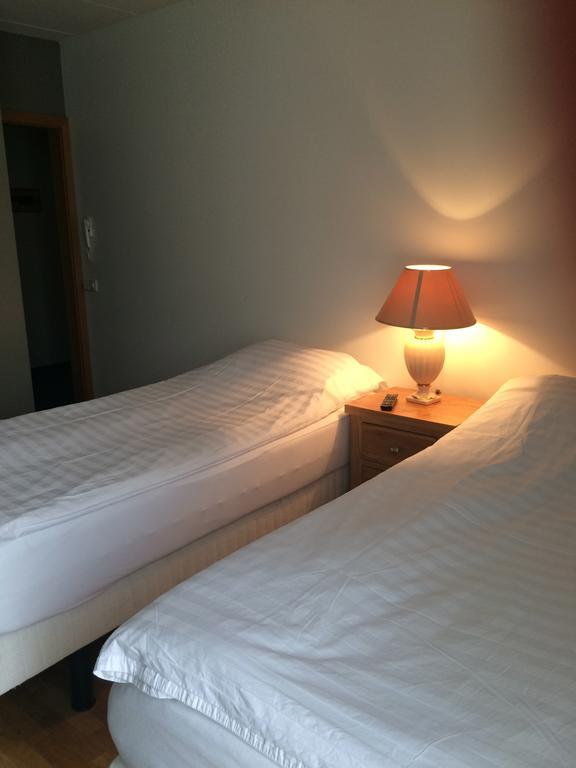 آكيورِيْري Hotel Ibudir Apartments الغرفة الصورة