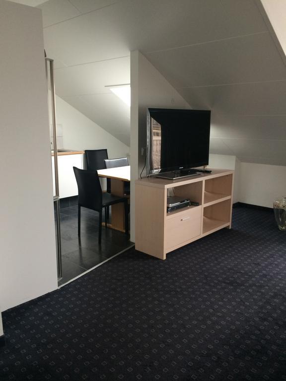 آكيورِيْري Hotel Ibudir Apartments الغرفة الصورة