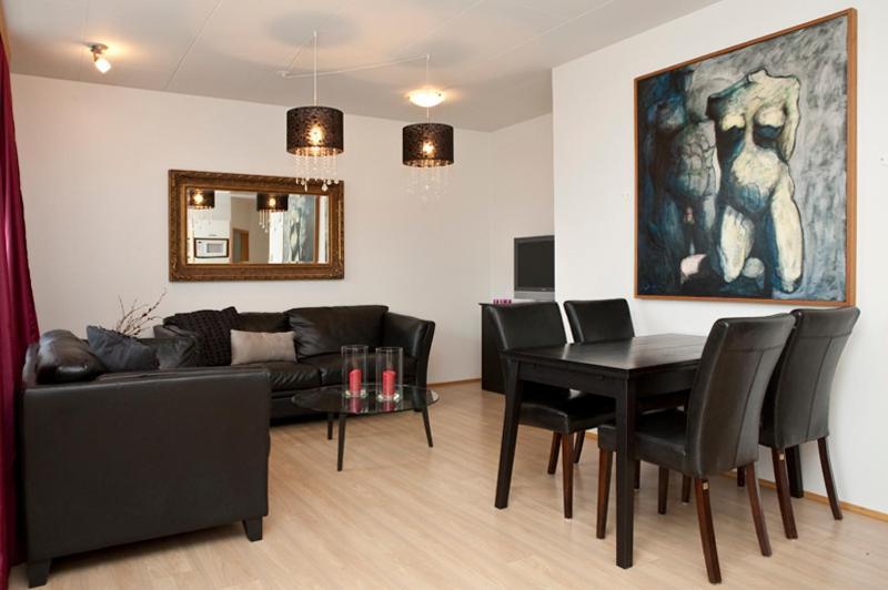 آكيورِيْري Hotel Ibudir Apartments الغرفة الصورة