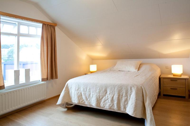 آكيورِيْري Hotel Ibudir Apartments الغرفة الصورة