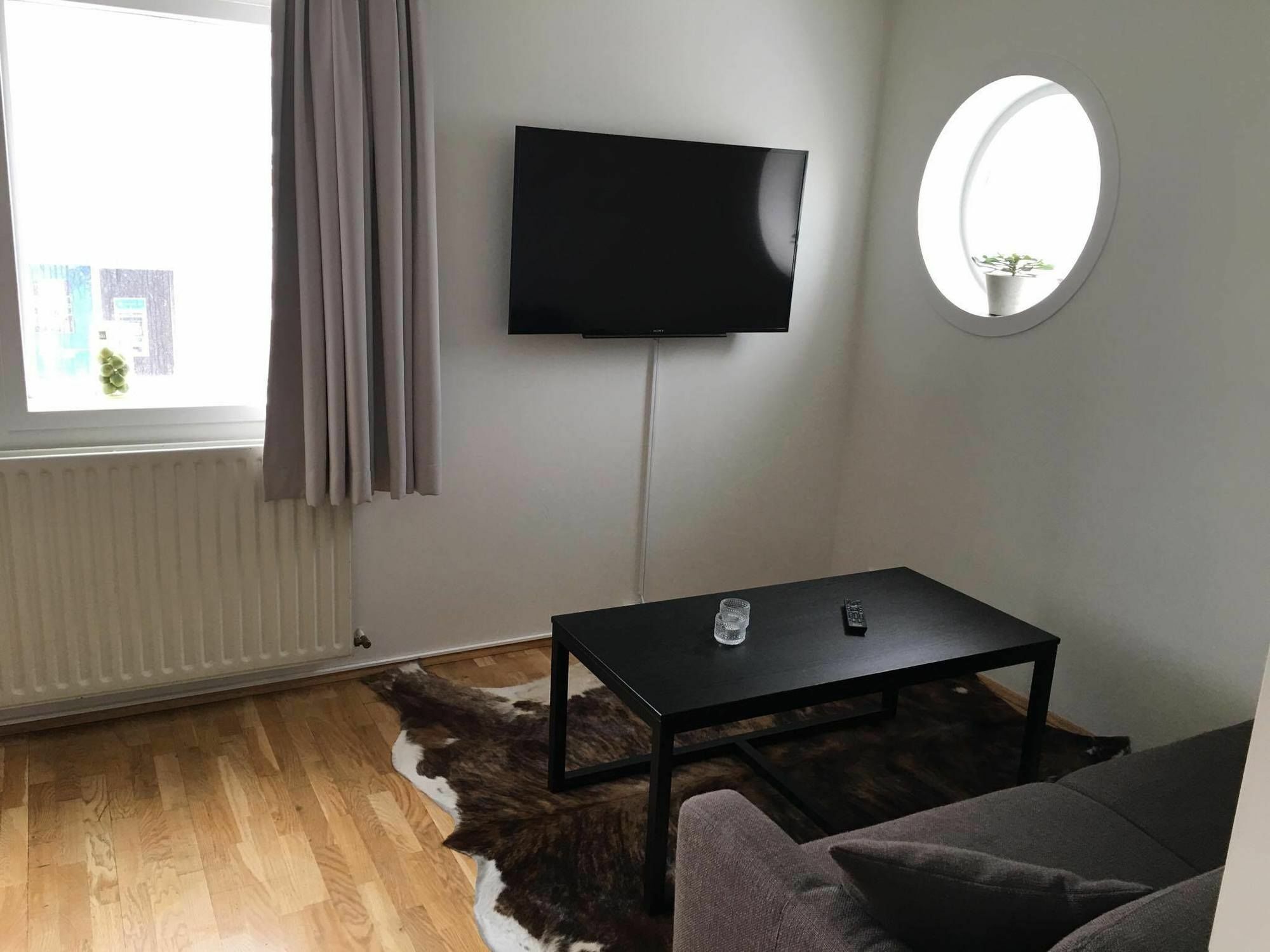 آكيورِيْري Hotel Ibudir Apartments المظهر الخارجي الصورة