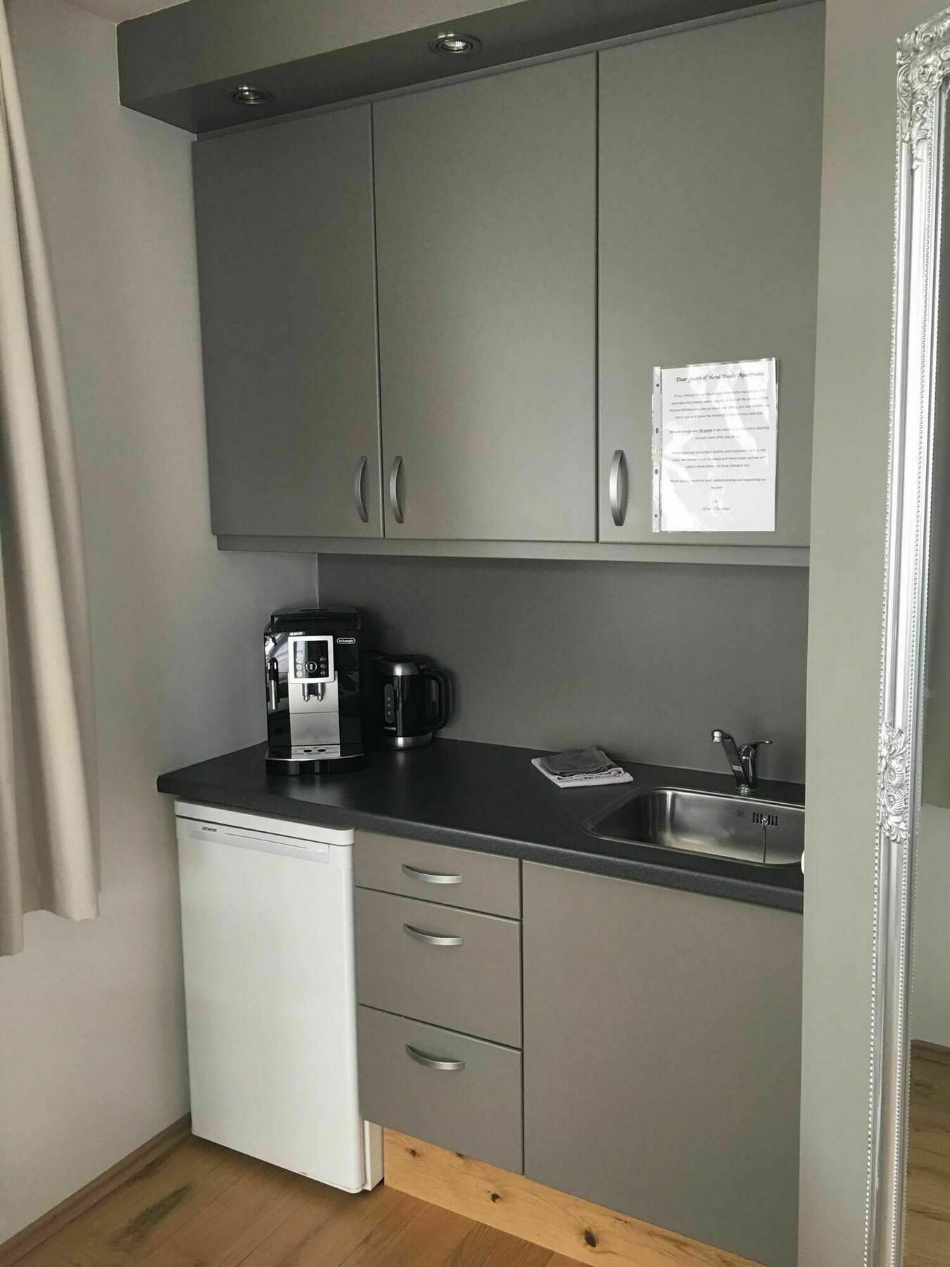 آكيورِيْري Hotel Ibudir Apartments المظهر الخارجي الصورة